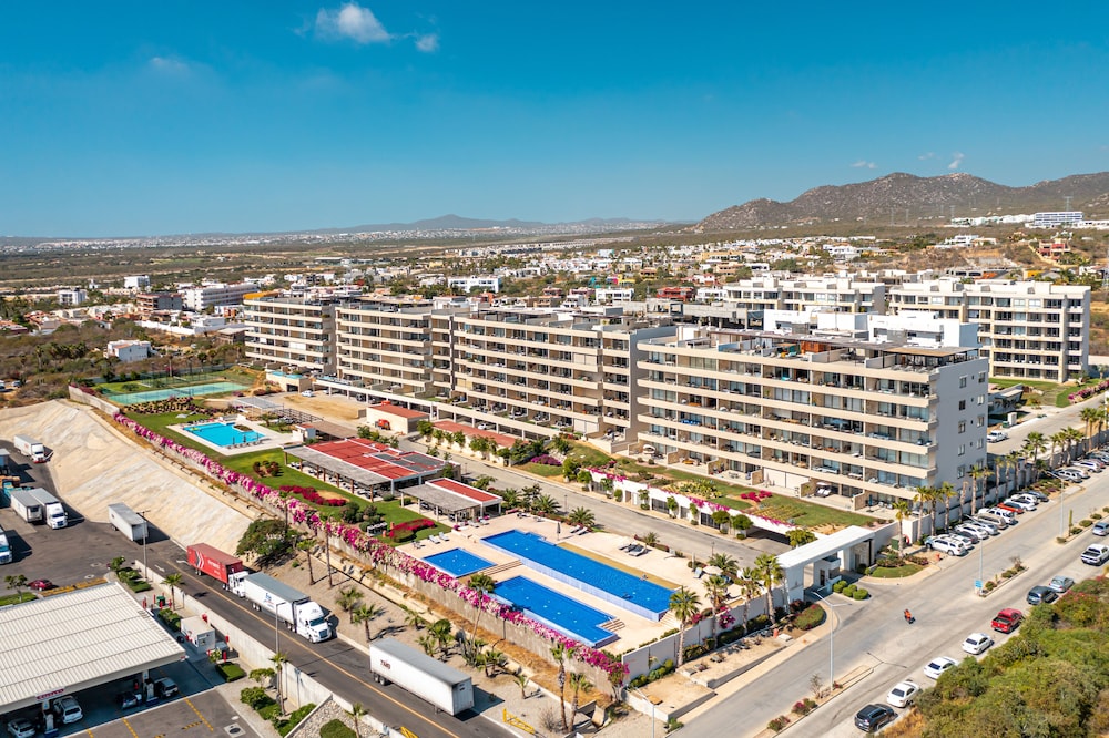Lumina at Vista Velas II Los Cabos — 4-Star Luxury Hotel in Cabo San Lucas, Mexico