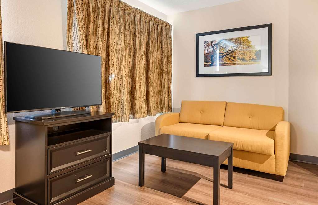 Extended Stay America Suites Cincinnati Blue Ash Reed Hartma - photo 51
