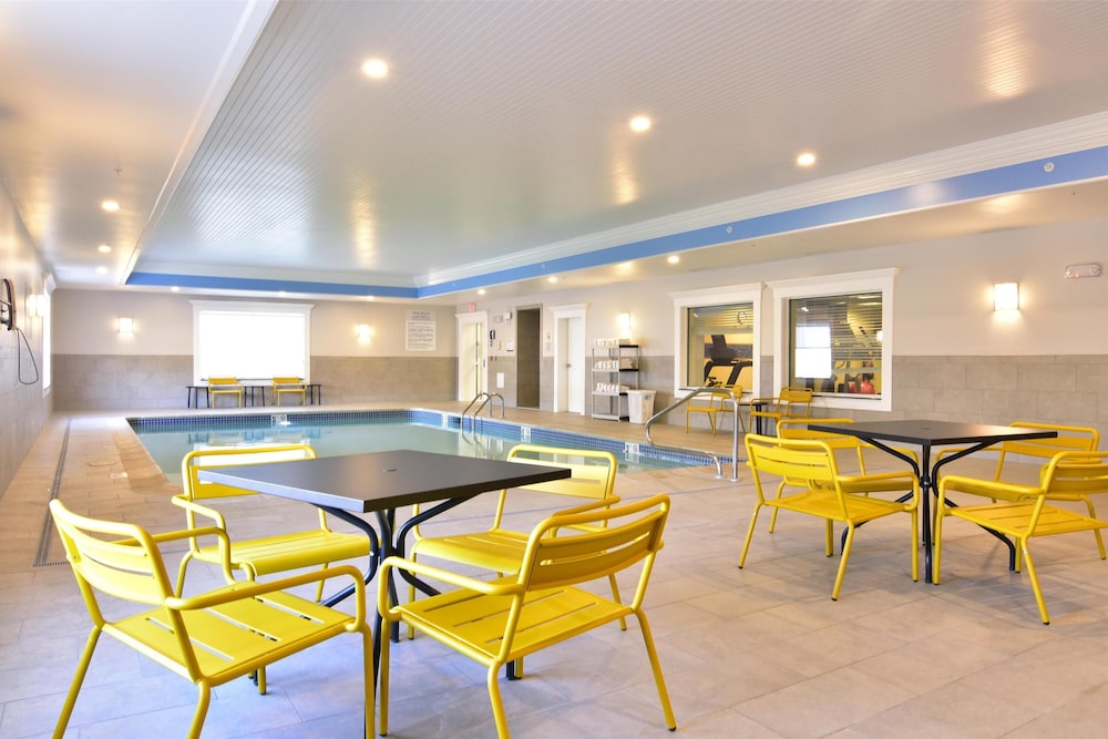 Hampton Inn Bangor - photo 26