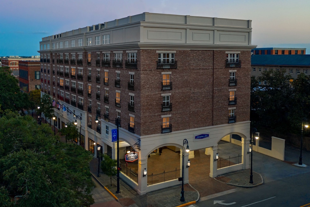 Hampton Inn Savannah Historic District - featured photo