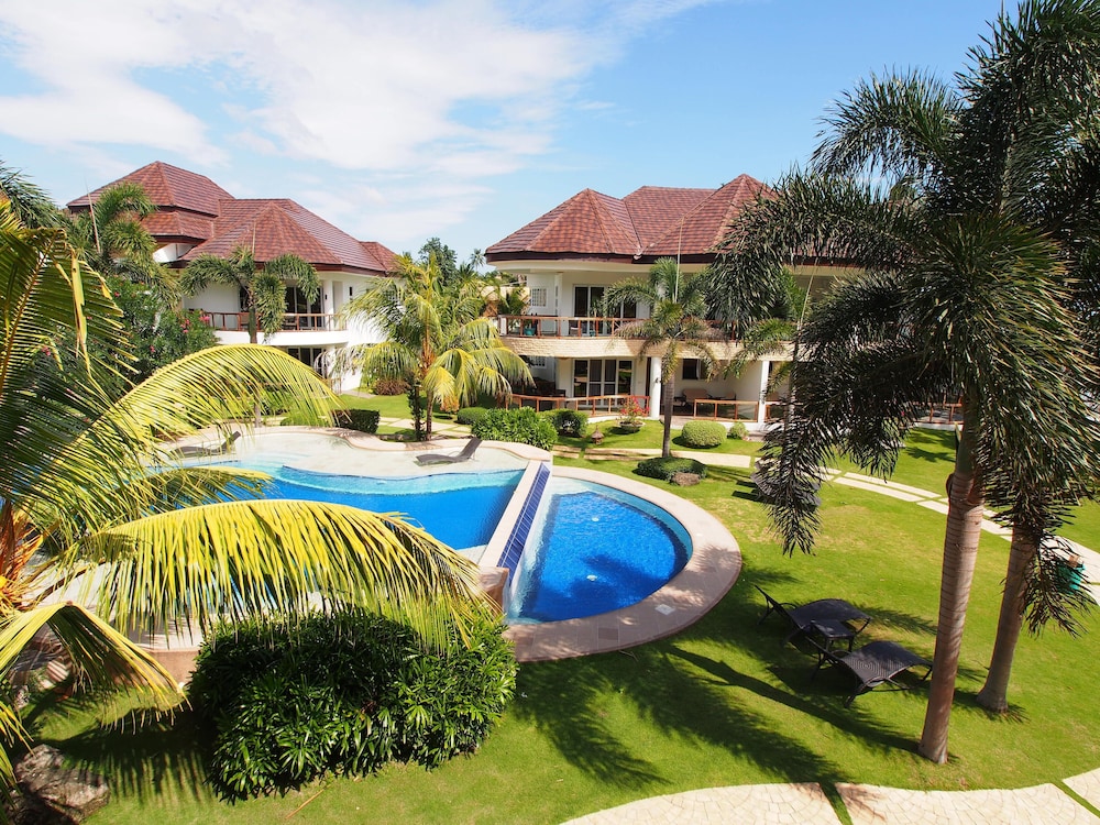 Vida Homes Condo Resort in Dauin, Philippines