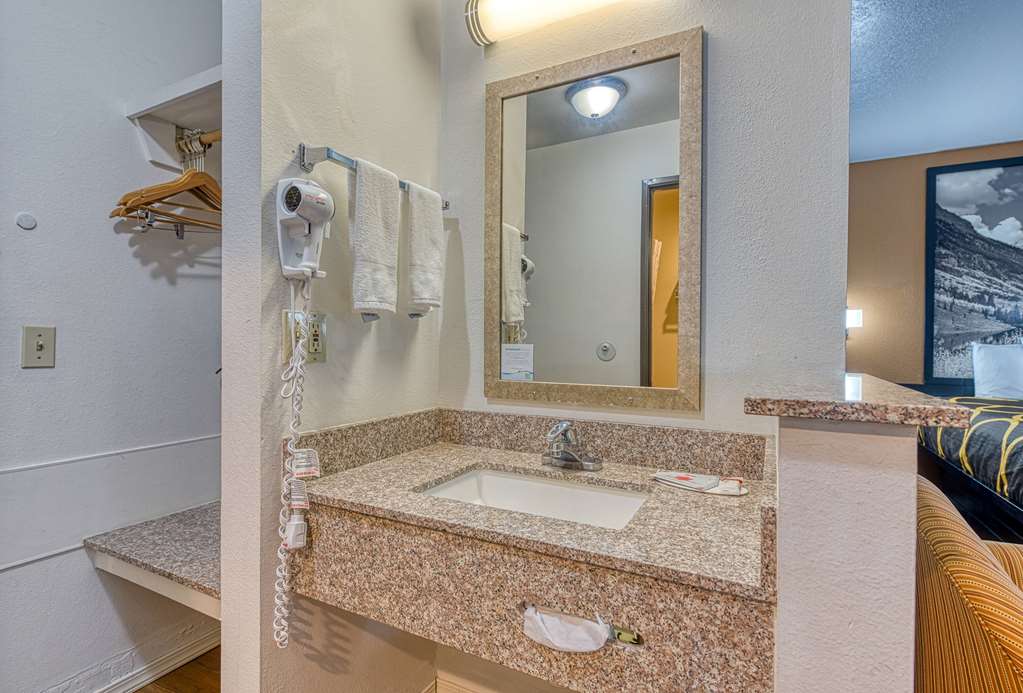 Super 8 by Wyndham Alamosa - photo 61