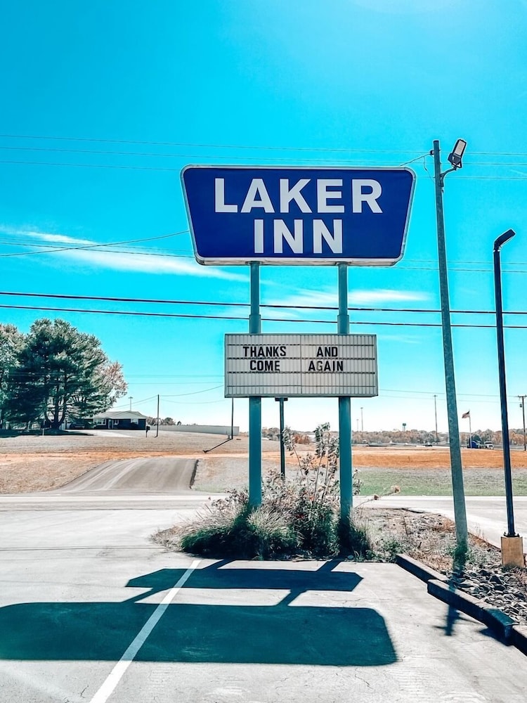 Laker Inn - photo 21