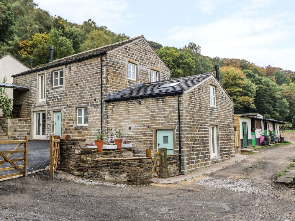The Stables — 4-Star Luxury Hotel in Huddersfield, United Kingdom