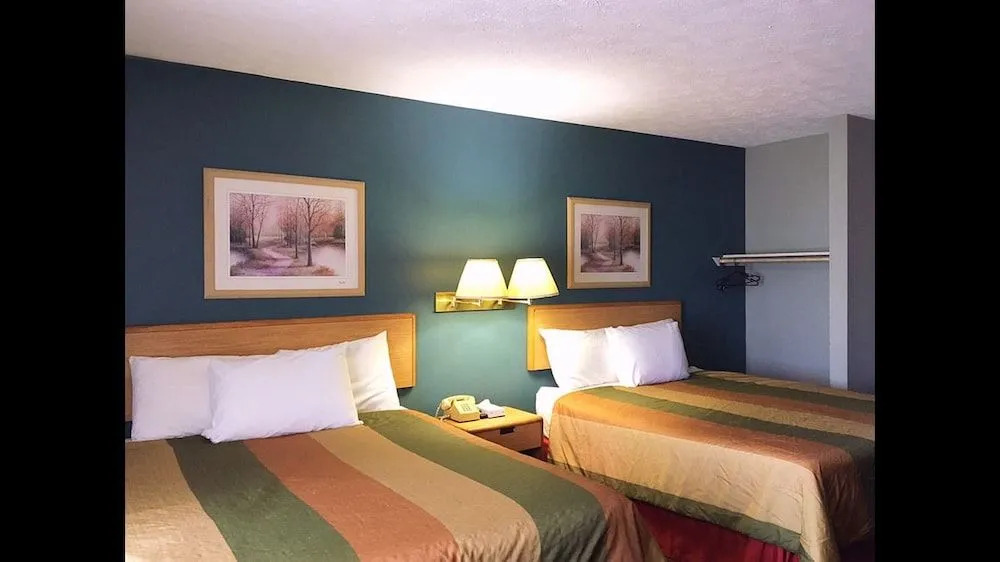 Overton Motel Livingston - photo 11