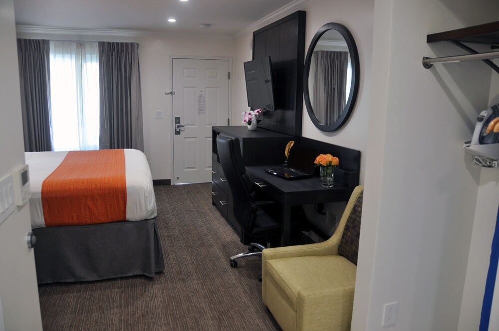 Pavilion Inn San Jose - photo 11