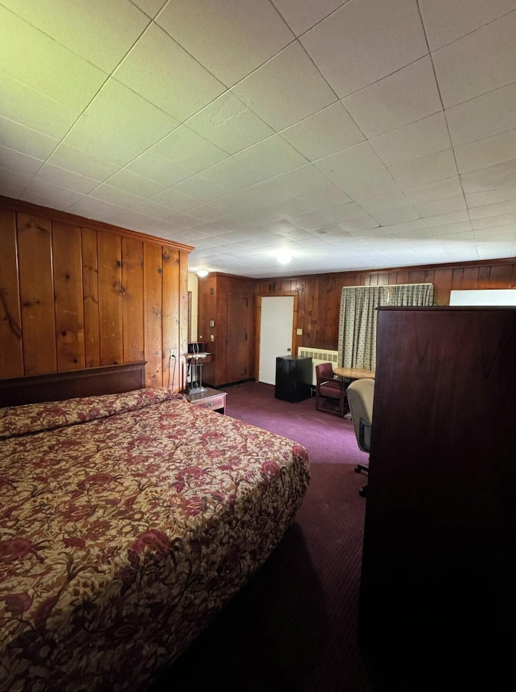 Village Motel Clinton - photo 19