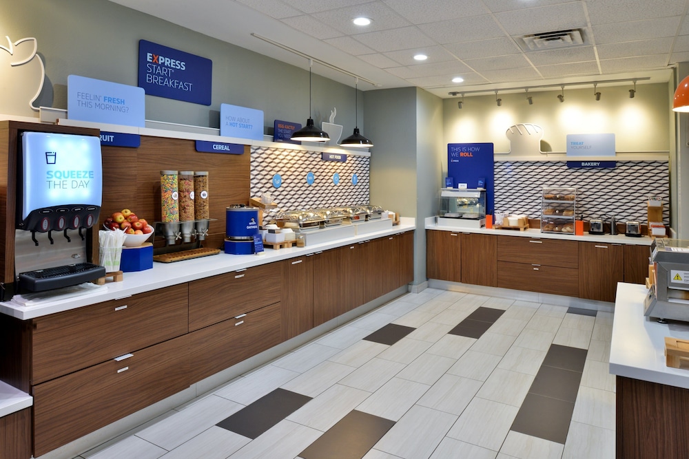 Holiday Inn Express & Suites Wylie West by IHG - photo 41