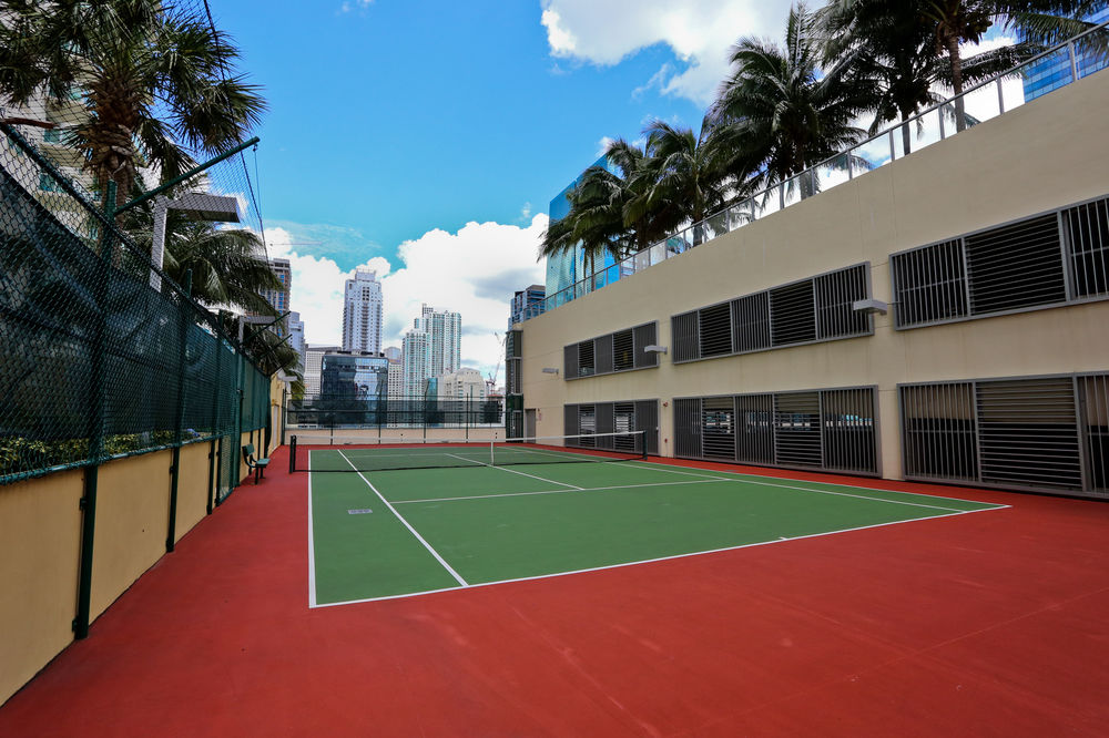 One Broadway Luxury Suites Downtown - photo 47