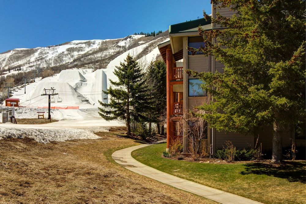Ski In Condo in Snow Flower Resort by RedAwning - photo 7
