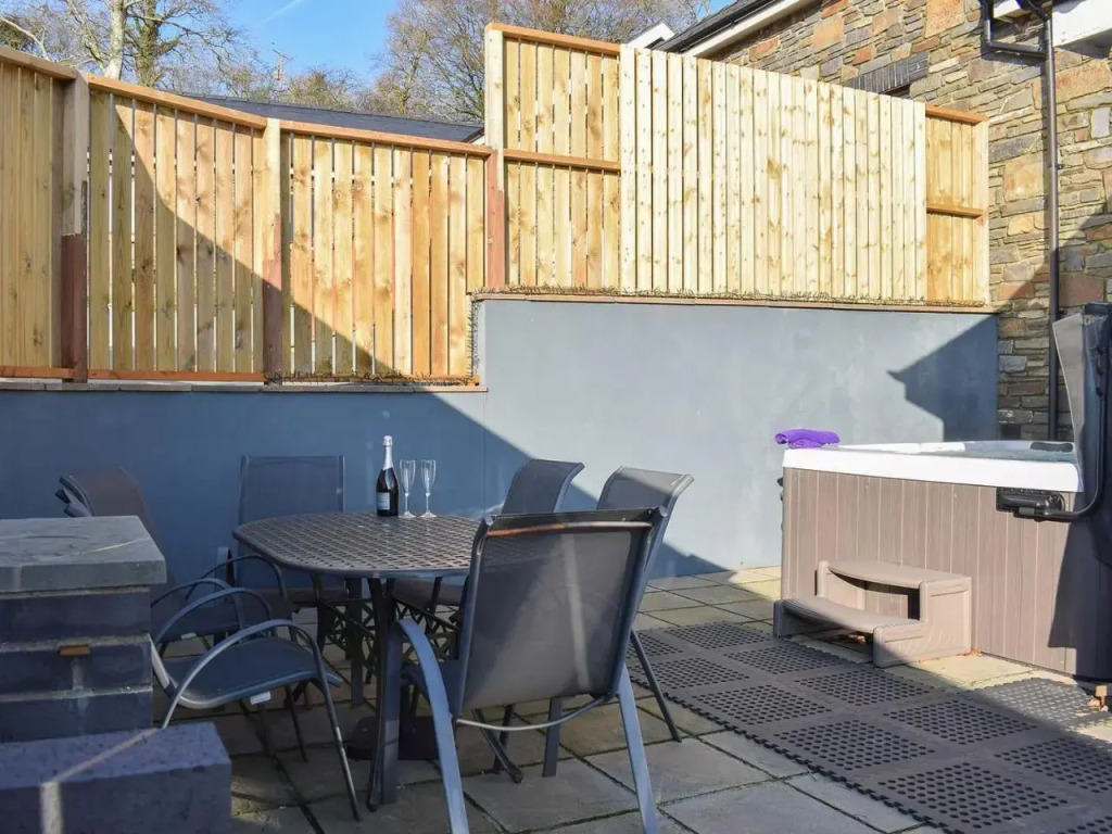 Stabl Oh4 in Lampeter, United Kingdom