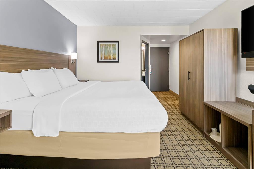 Clarion Inn Cranberry Township - photo 23