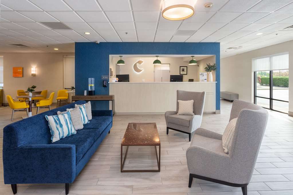 Comfort Inn & Suites Buffalo Airport - featured photo