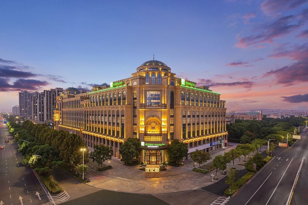 Holiday Inn TongXiang - carbon neutral hotel in Tongxiang