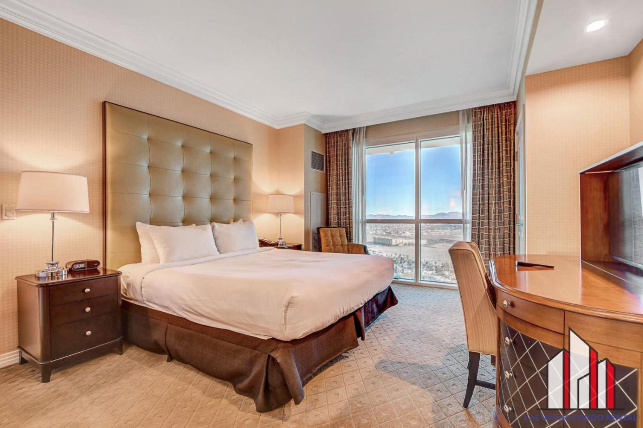 MGM Signature 37 814 1Br 2Ba F1 Pits View Balcony