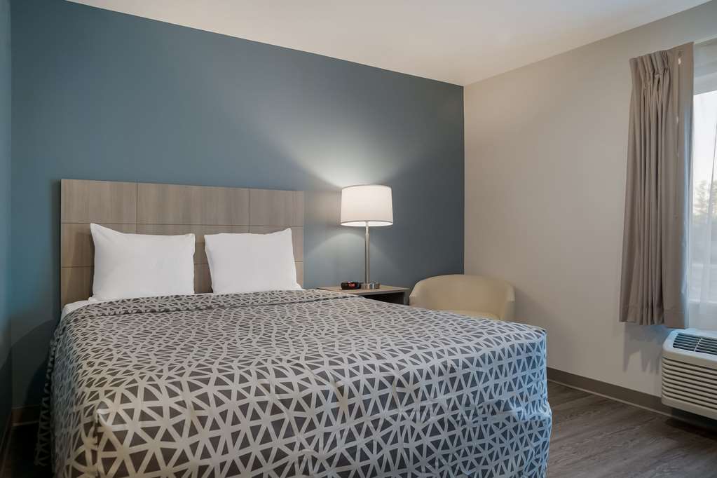 Woodspring Suites Detroit Sterling Heights - photo 19