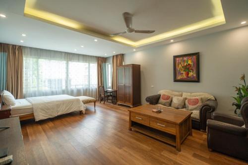 Bu Hồ Tây A Sunset Retreat in Westlake Hanoi — 4-Star Luxury Hotel in Hanoi, Vietnam