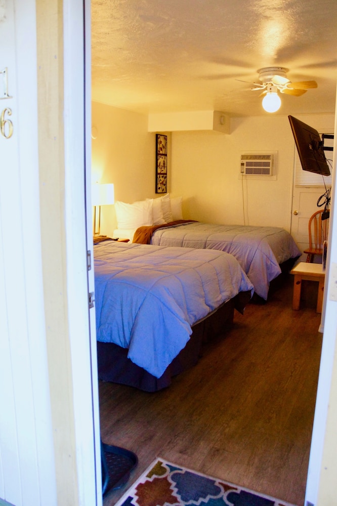 Arbor Inn Motel Oakridge - photo 8