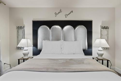 Chic Cozy Room Unique Design Shared Amenities Near Cofi And Lake Lowell — Caldwell