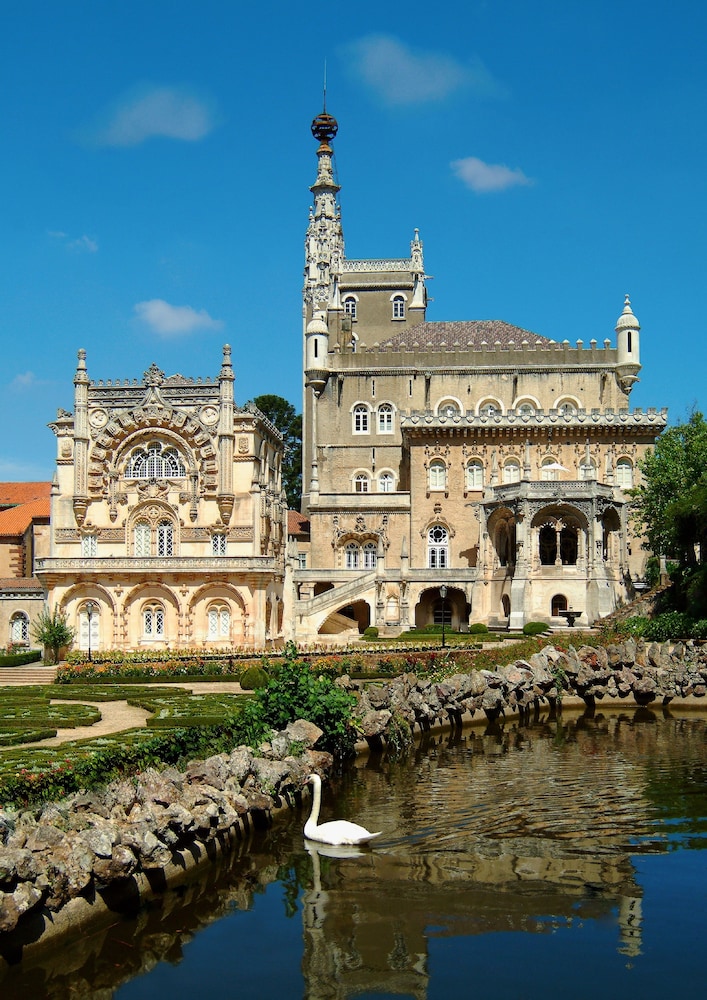 Bussaco Palace Hotel — 5-Star Luxury Hotel in Mealhada, Portugal