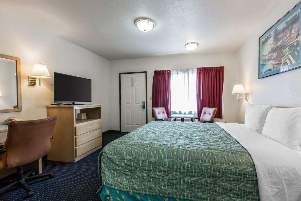 Rodeway Inn Beaumont 1 10 - photo 12