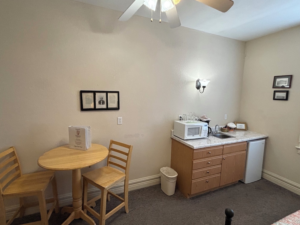 Hermann Crown Suites - photo 175