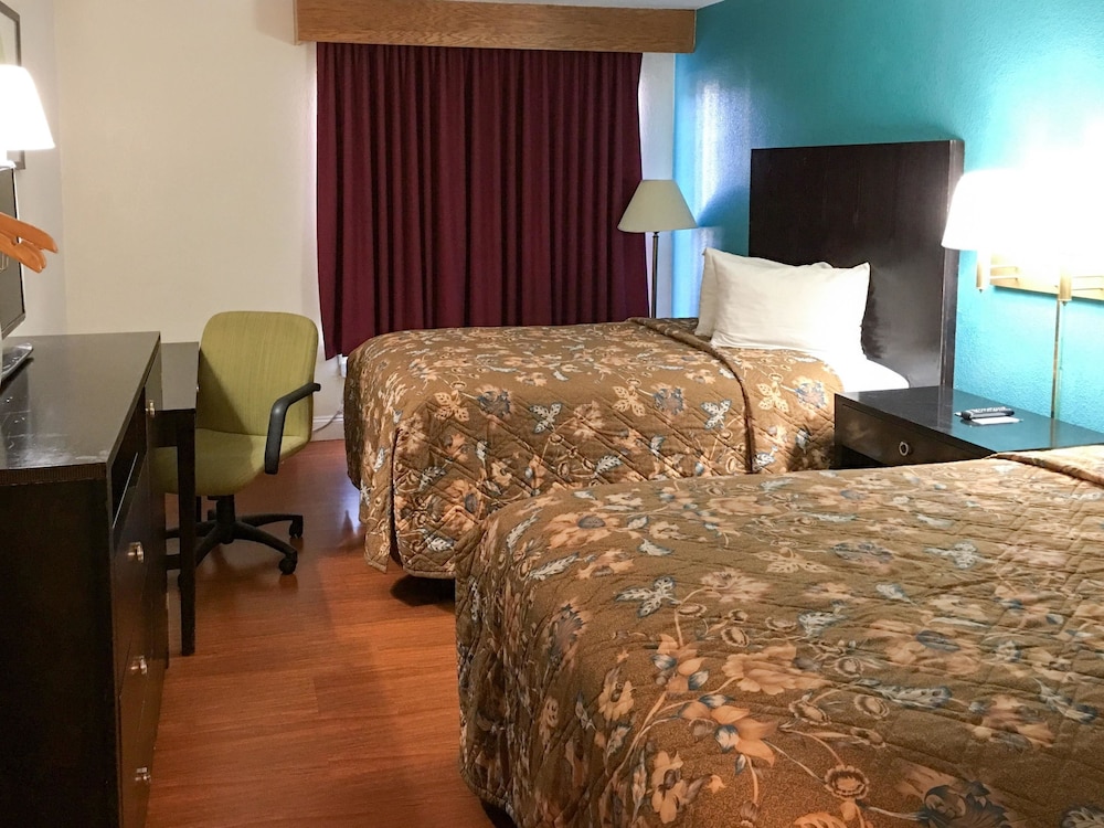Days Inn by Wyndham Thomson - photo 14