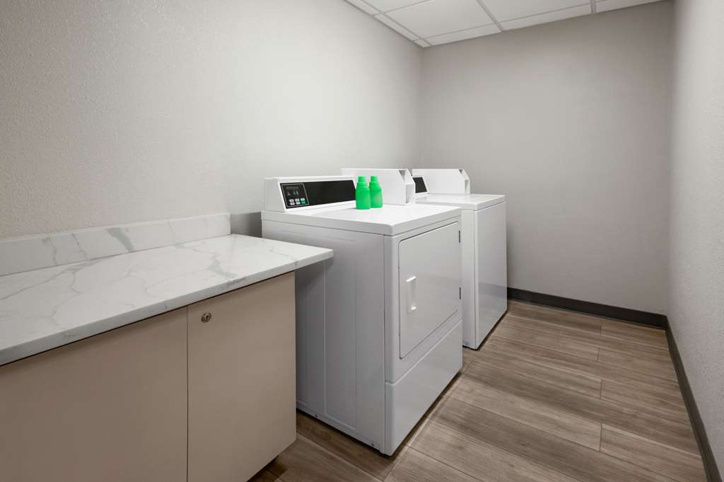 La Quinta Inn by Wyndham Columbus Dublin - photo 39