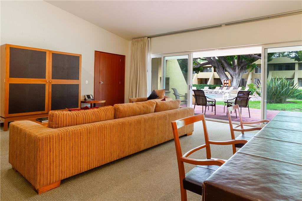 Viceroy Suite common area