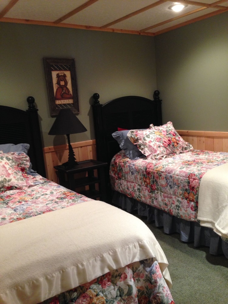 Gathering Place Resort & Lodge - photo 16