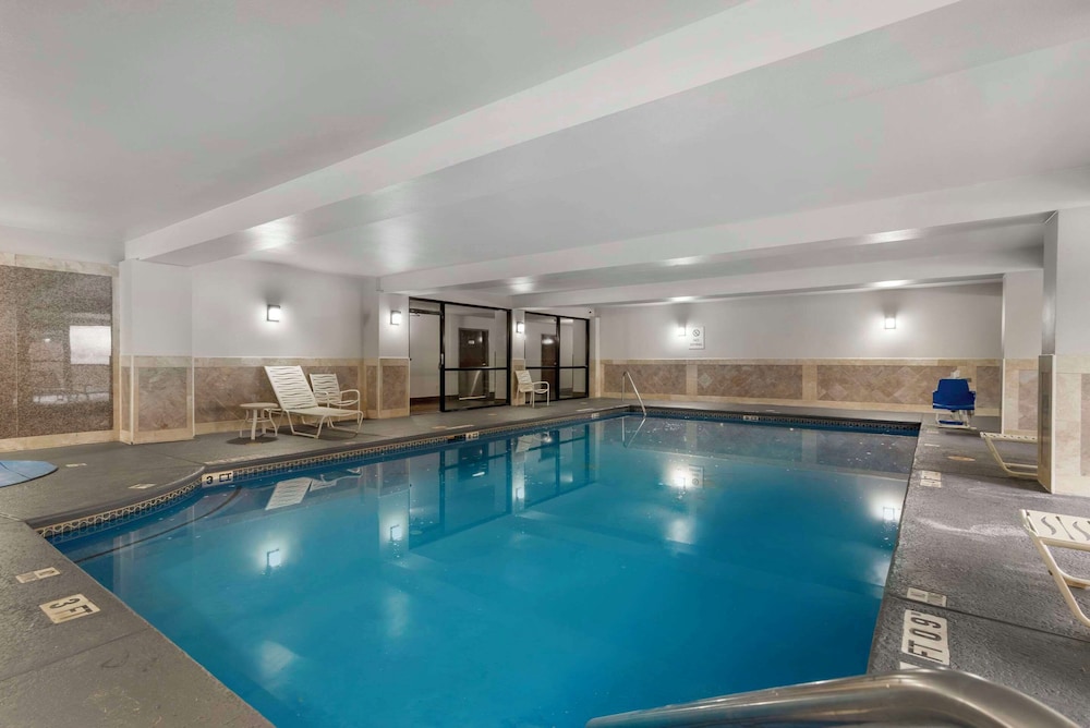 Comfort Suites Atlanta Airport - photo 25