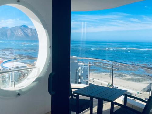 Hibernian 10.02 — 4-Star Luxury Hotel in Cape Town, South Africa