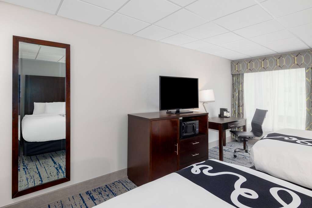 La Quinta Inn by Wyndham Lynnwood - photo 15