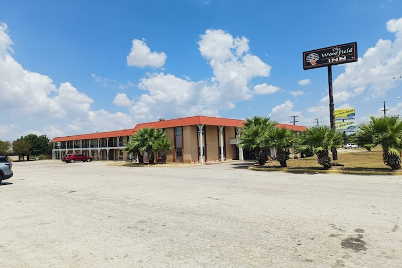 Woodfield Inn & Suites Hotel O Yoakum TX 111 - photo 3