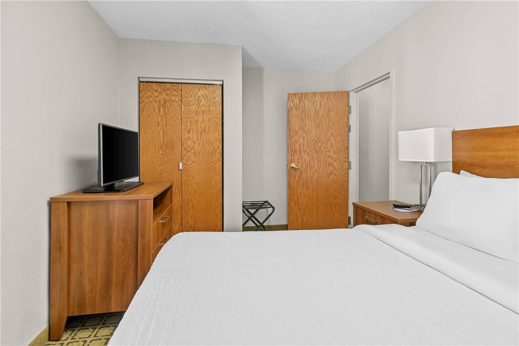Clarion Inn Cranberry Township - photo 34