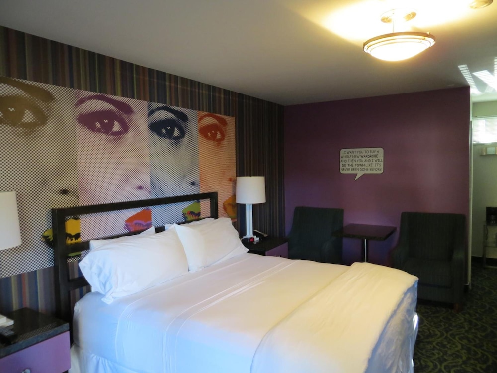 7 Springs Inn & Suites - photo 8
