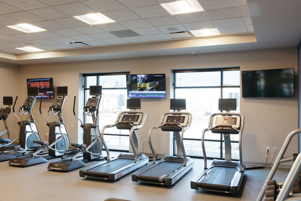 Hilton Garden Inn Madison Sun Prairie - photo 54