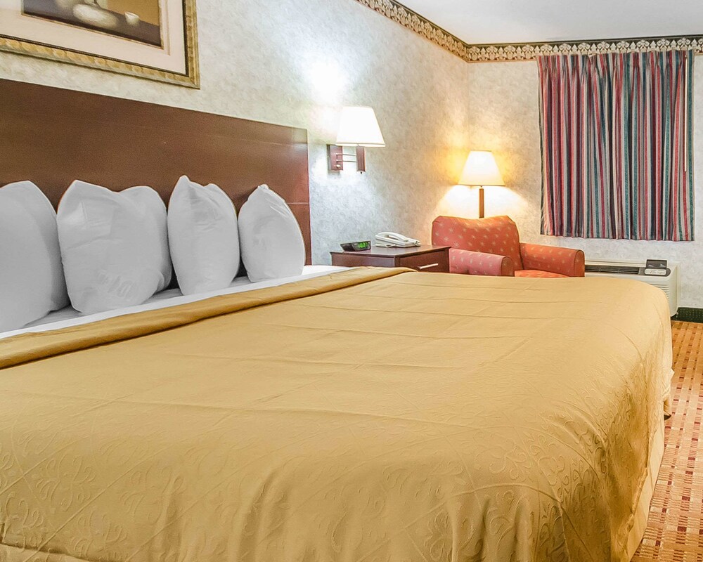 Quality Inn Franklin South - photo 12