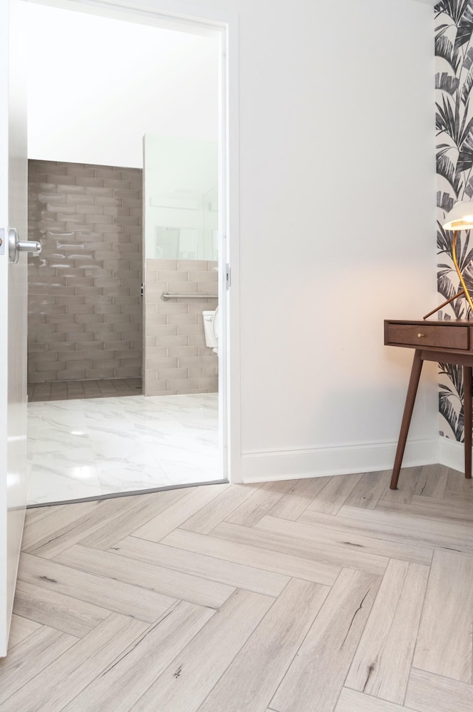 Luxuri Suites - photo 12