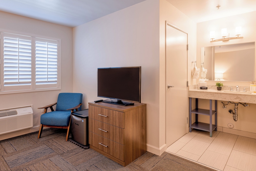 Inn At Moss Landing Point - photo 40
