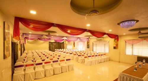 Palmswater Suites — Mumbai — photo 5