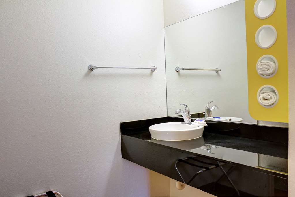 Motel 6 Bishop CA - photo 24