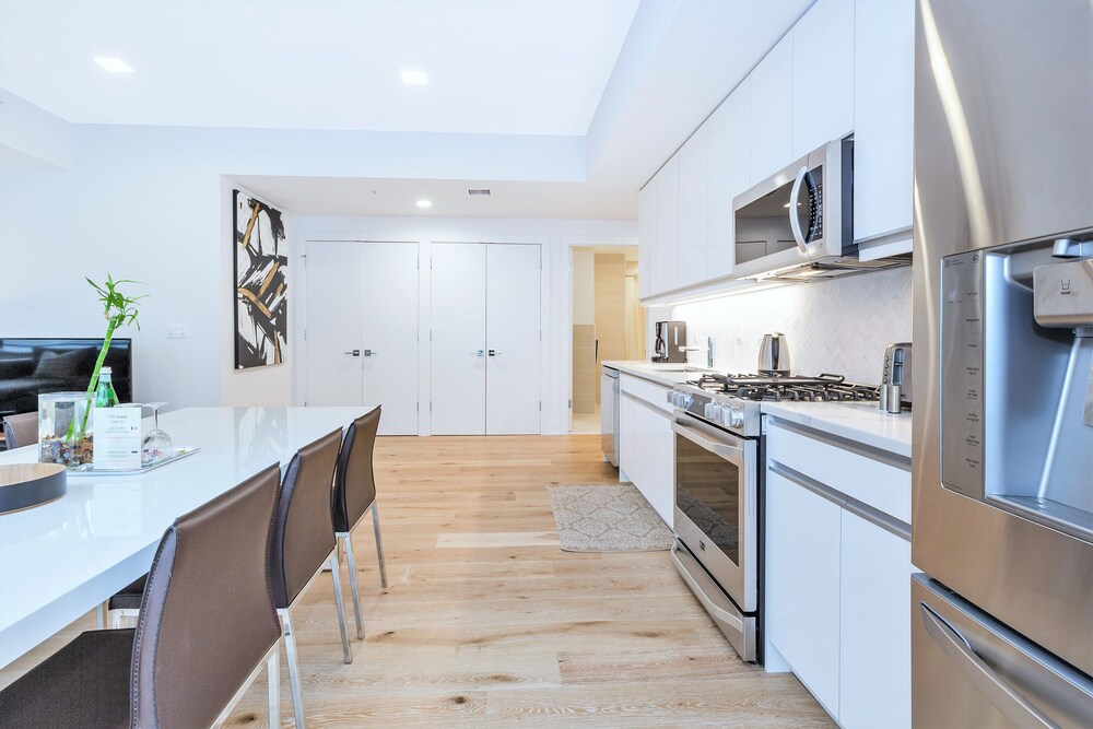 Dharma Home Suites Hoboken at Grand - photo 23
