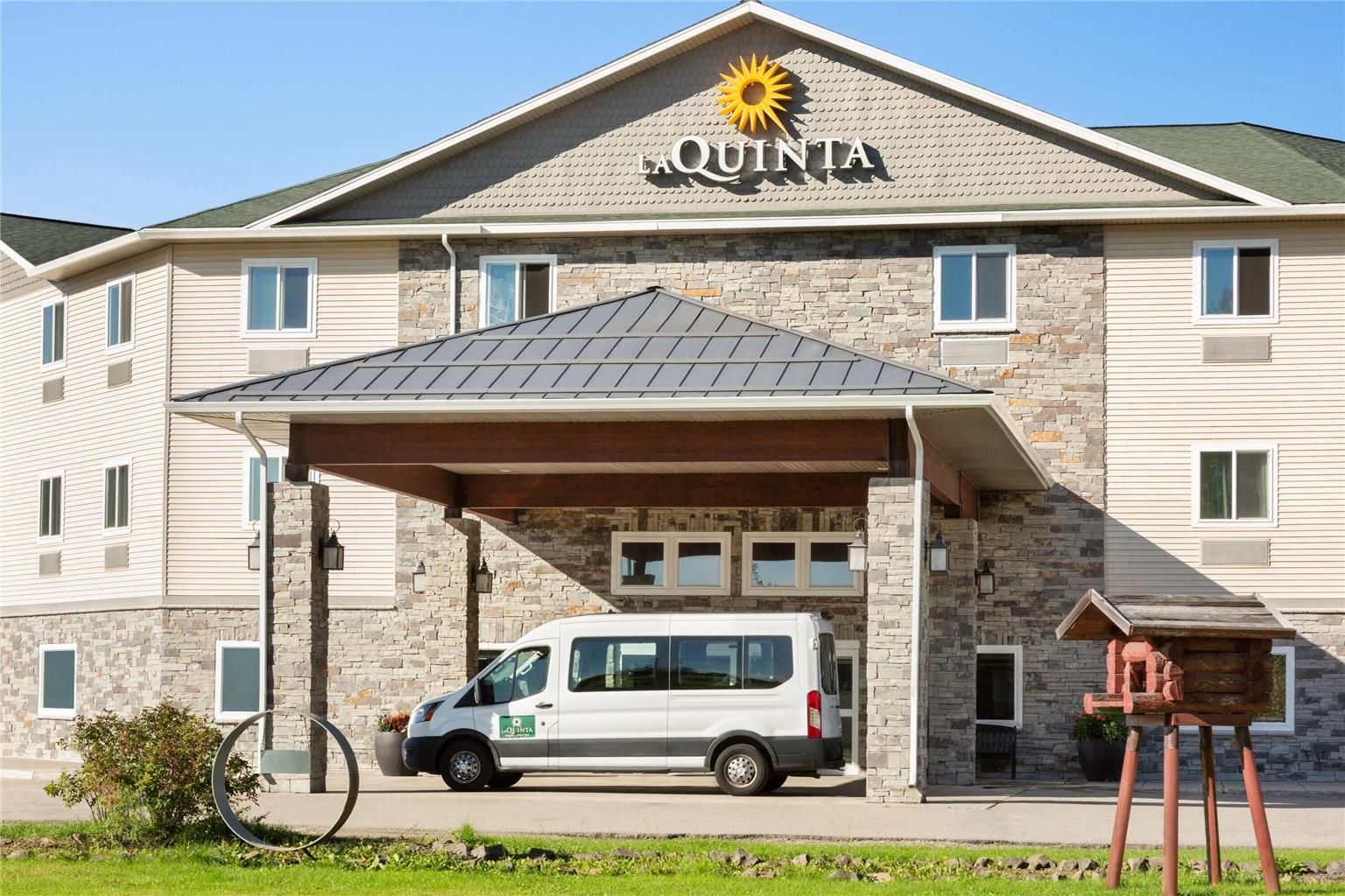 La Quinta Inn & Suites by Wyndham Fairbanks Airport - photo 39