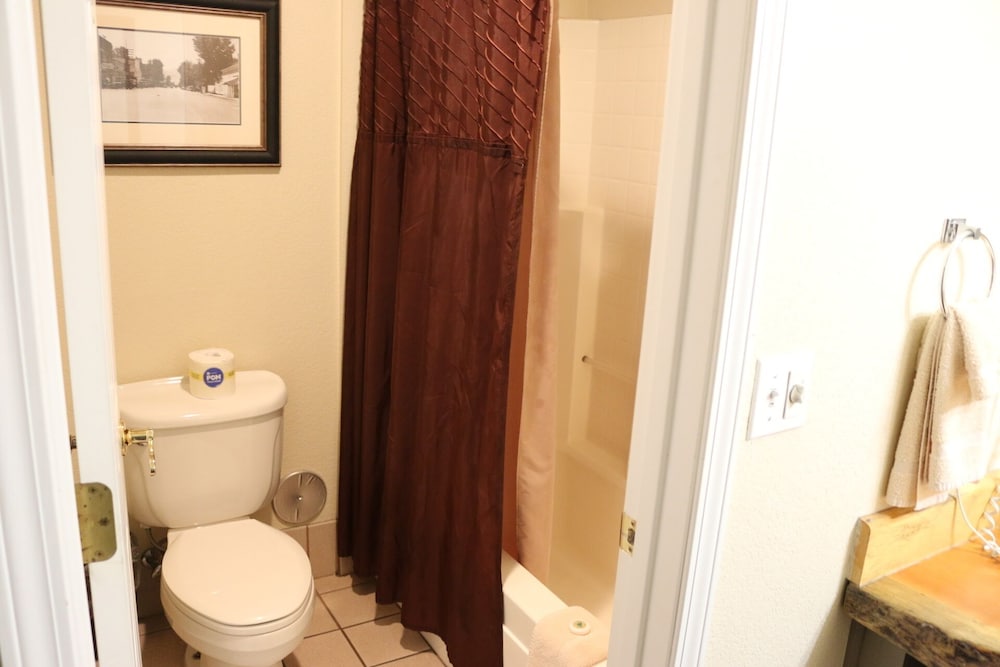 Historian Inn - photo 32