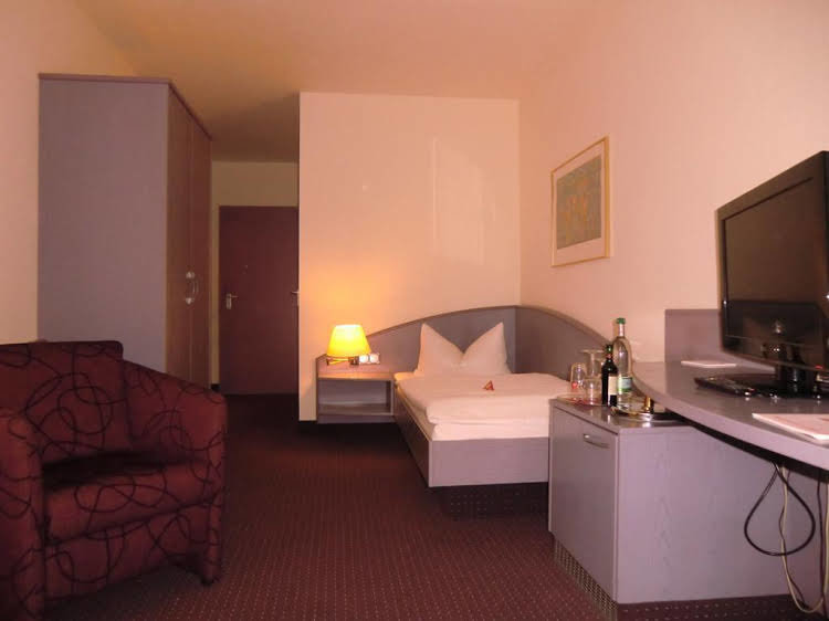 Hotel Erfurter Tor — Soemmerda — photo 3