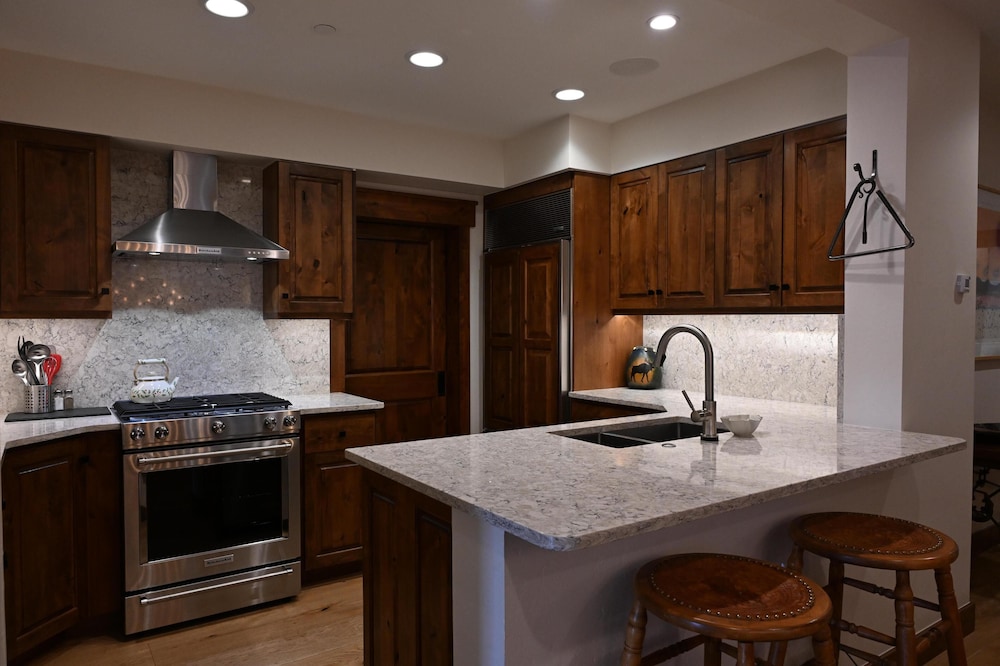 Snow King Resort Hotel & Luxury Residences - photo 54