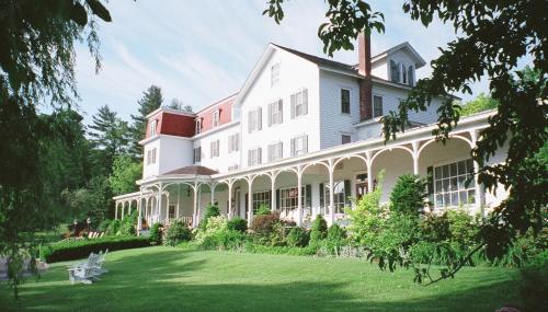 Winter Clove Family Inn - featured photo