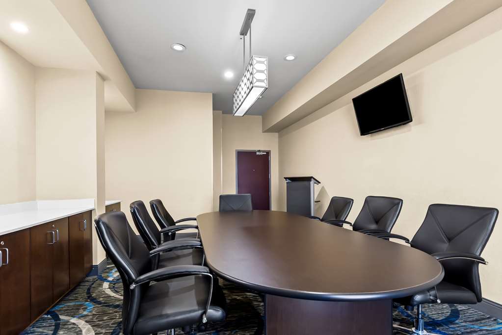 Best Western St. Louis Airport North Hotel & Suites - photo 8