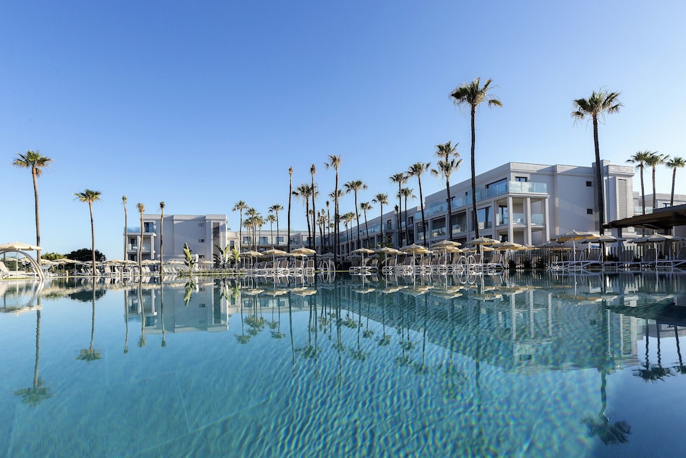 Hipotels Barrosa Park in Chiclana De La Frontera, Spain